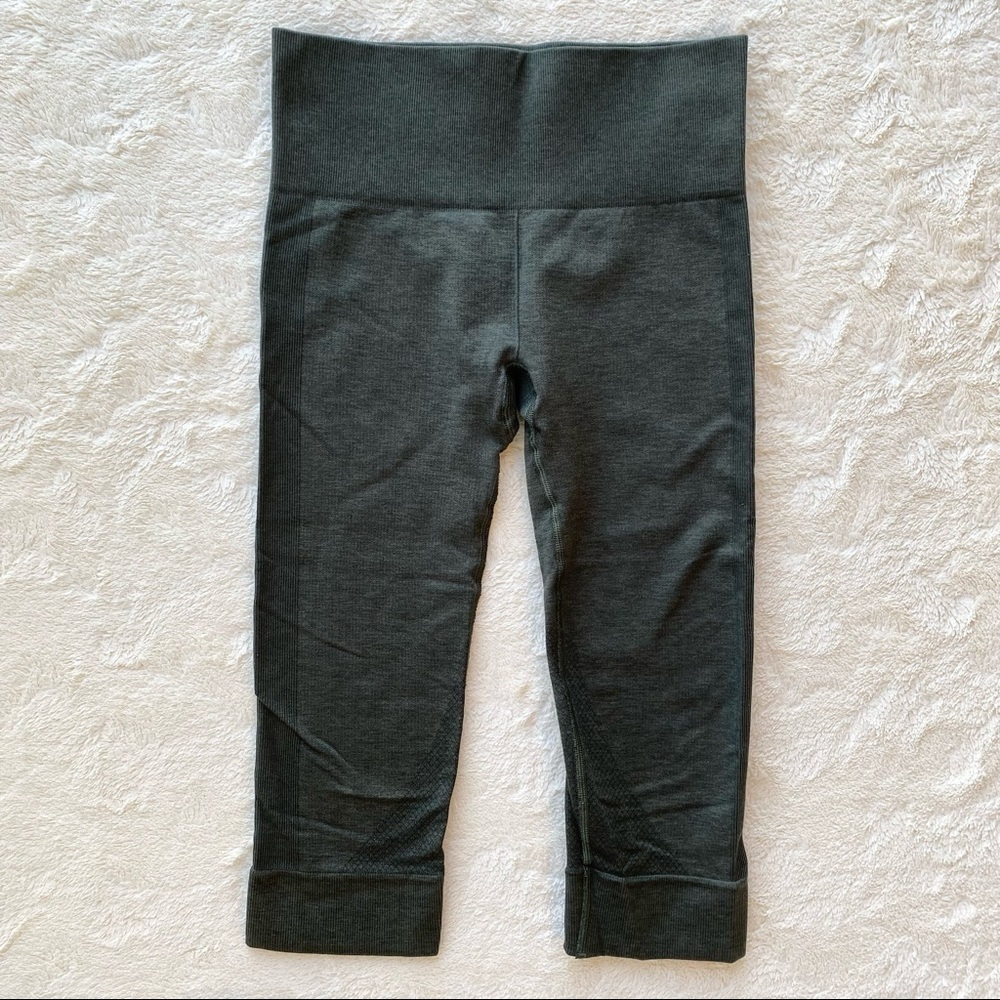 Lululemon olive green seamless crop leggings 4 - Picture 1 of 9